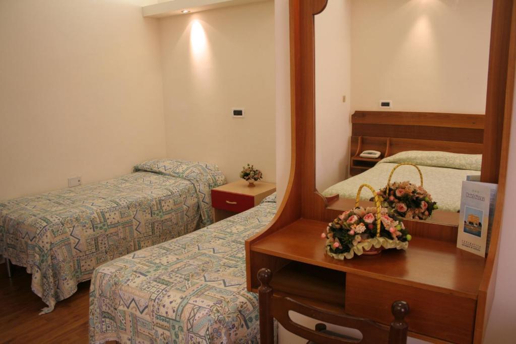 Hotel Sirena Senigallia Bagian luar foto
