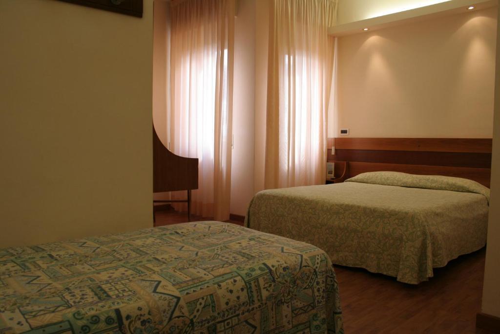 Hotel Sirena Senigallia Bagian luar foto